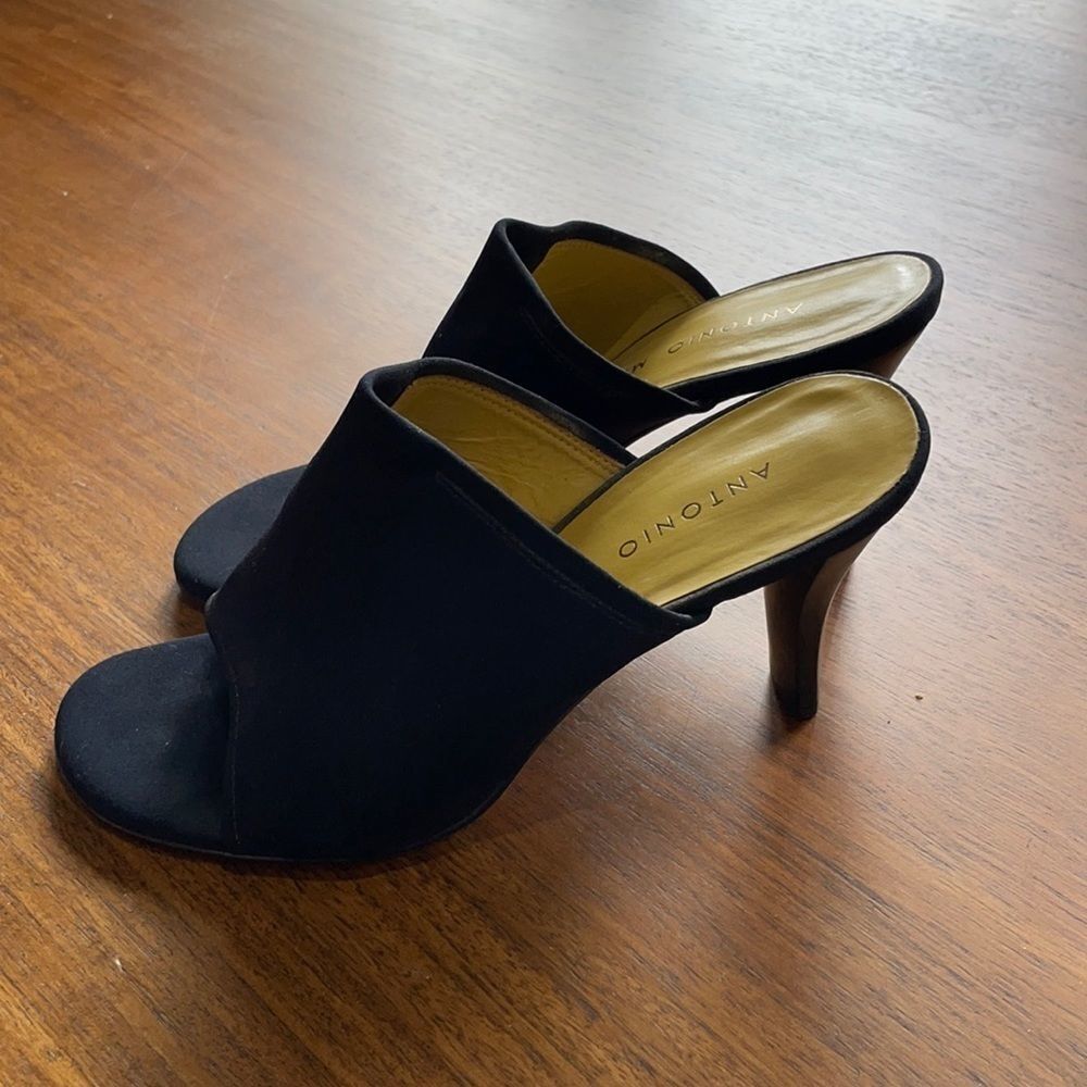 Antonio Melani vintage heels 